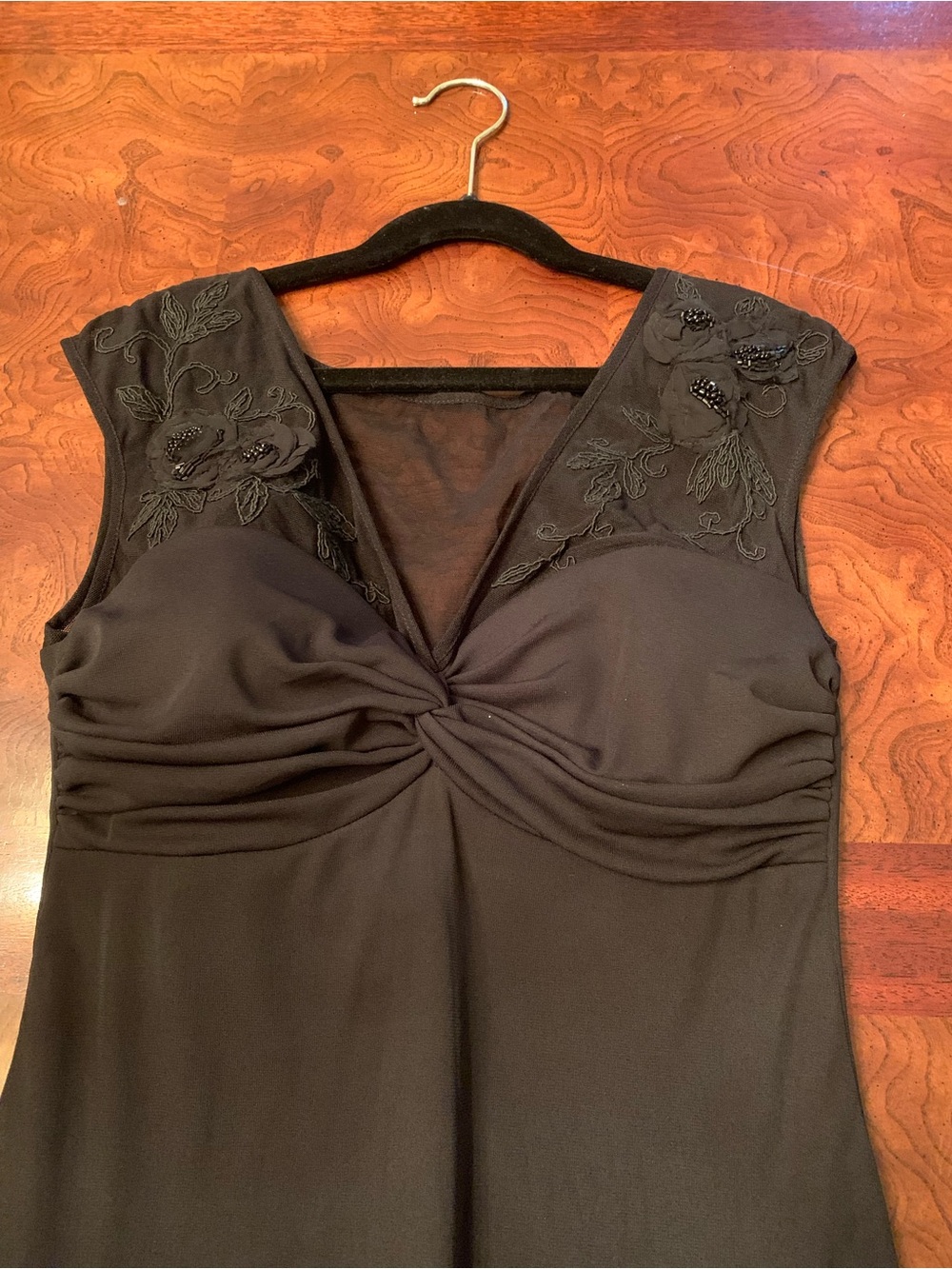 Evening dress: Laundry By Shelli Segal Black Twist-Front w Beaded Embroidery
